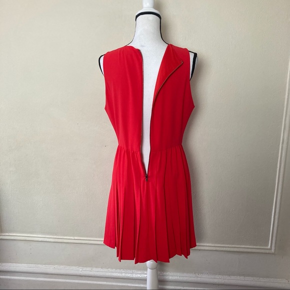 Alice + Olivia Shana Coral Pleated Scoop Neck Dress Size M - Picture 5 of 14